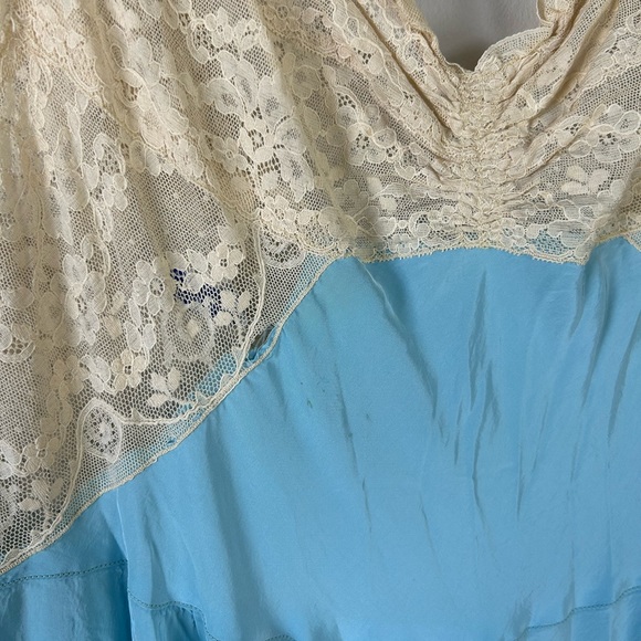 1940’s PLUS SIZE Joy Lingerie Co. Blue Satin Cream Lace Maxi Slip Dressing Gown - Picture 3 of 16